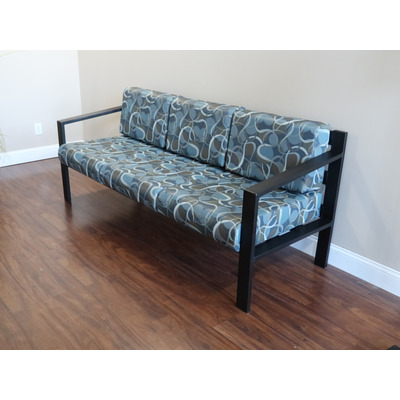 1424 / Room Mate Sofa thumb